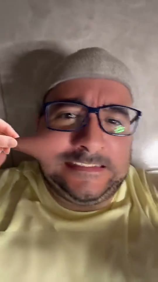 Hand Pinch Filter AI